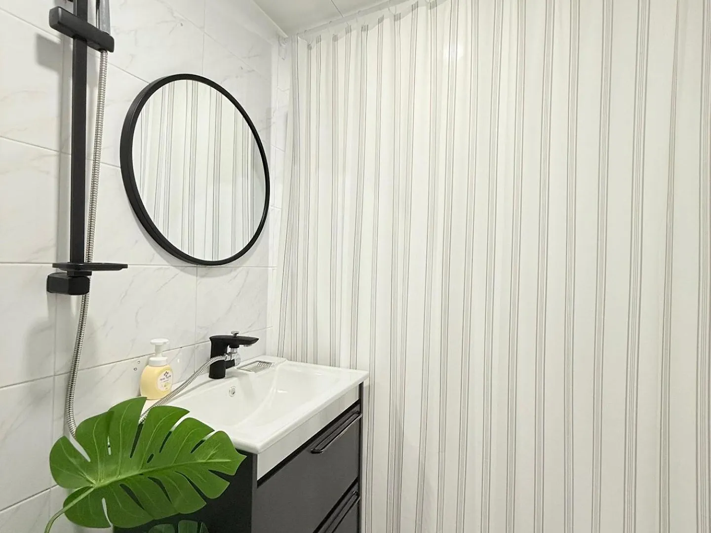 Roise House In Hongdae Apartment Seoul